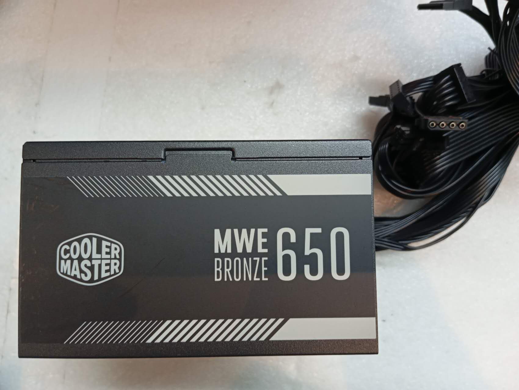 Refurbished Cooler Master MWE 650 Bronze - 230V Refurbished Cooler Master MWE 650 Bronze - 230V